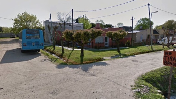 En una violenta entradera, golpearon y maniataron a jubilados en La Plata