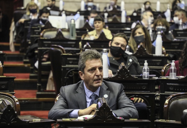 El Gobierno avanza en su objetivo de reconvertir los planes en puestos de trabajo y mañana ingresará la ley a Diputados