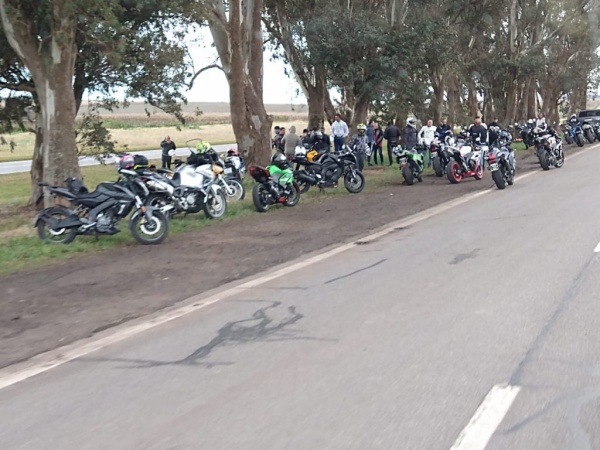 Vecinos de 44 y 143 reclaman por una invasión de motociclistas en La Plata
