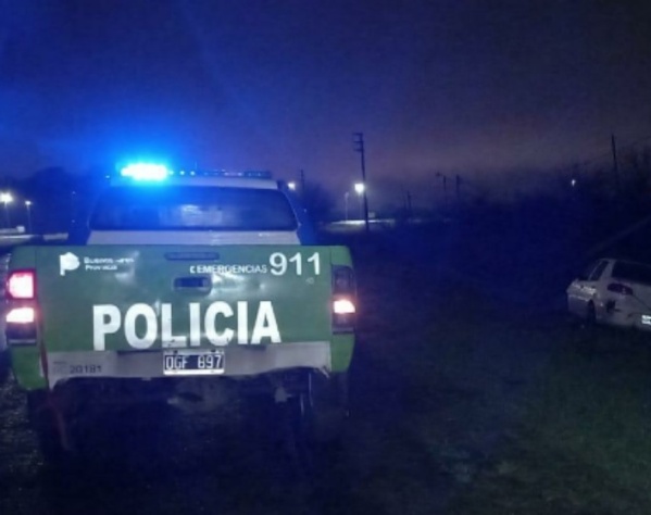 Cinco delincuentes maniataron y robaron a una pareja de jubilados en La Plata