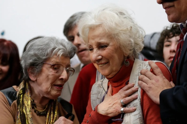 Dieron de alta a Estela de Carlotto tras estar internada en un hospital de La Plata