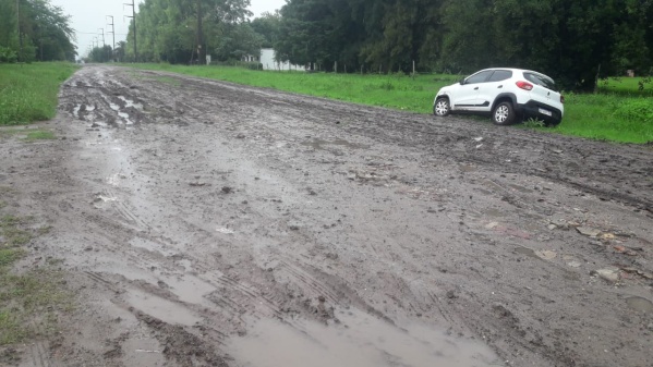 Un tramo de Olmos quedó impasable en medio de las lluvias
