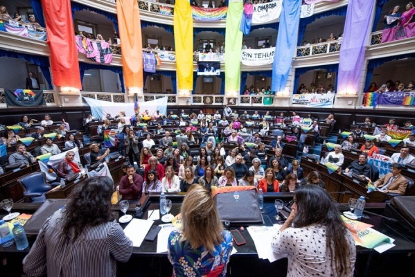 Se realizó el primer Parlamento de las Diversidades bajo el eje: "Nuestras voces tienen que ocupar la agenda pública"