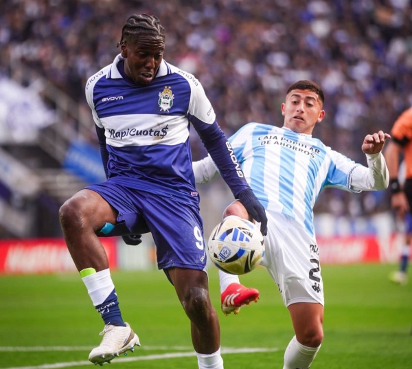 Gimnasia logró una victoria con pocas luces