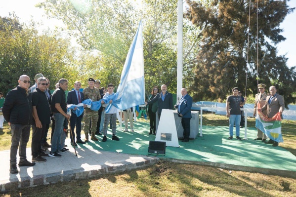 Mario Secco reivindicó su apoyo a la causa Malvinas con un emotivo homenaje a los veteranos