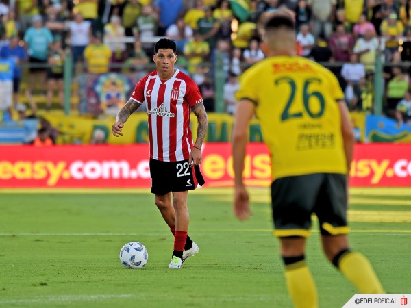 Estudiantes, en caída libre