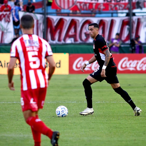 Estudiantes fue una sombra en Sarandí y se llenó de preocupación de cara a la Copa Libertadores