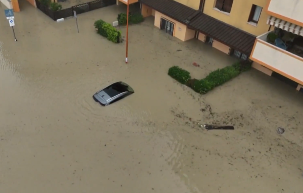 Ya son 13 las personas fallecidas por las inundaciones en Italia