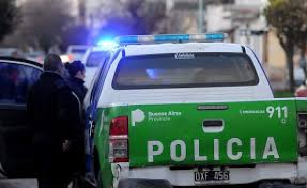 Conducía un auto robado y lo detuvieron en un control policial