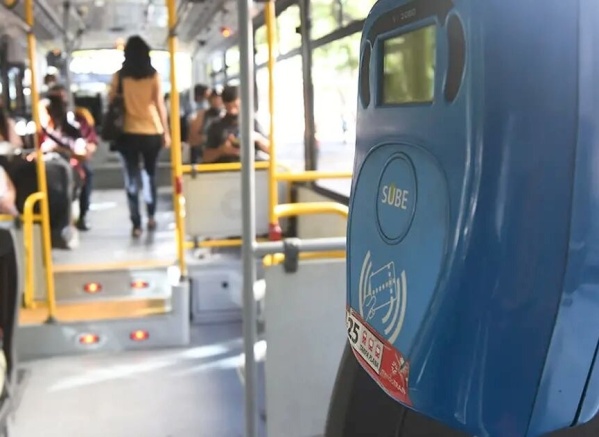 La Provincia anunció que cada usuario del transporte público bonaerense podrá adherirse a la renuncia del subsidio