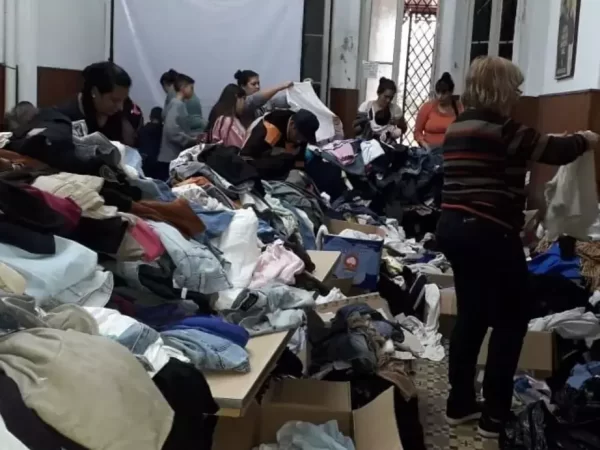 Uno por uno, los lugares de La Plata que reciben donaciones y asisten a los vecinos