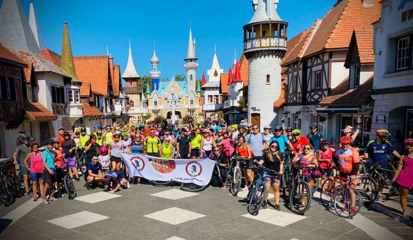 Un juguete, una sonrisa: Realizarán una pedaleada solidaria por el Día de la Niñez en La Plata