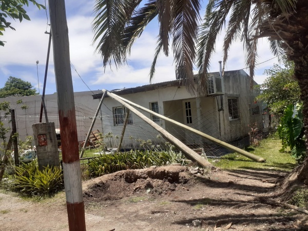 "Lluvia y cables de alta tensi&oacute;n, no se ve nada lindo", un vecino del Barrio El Retiro desesperado