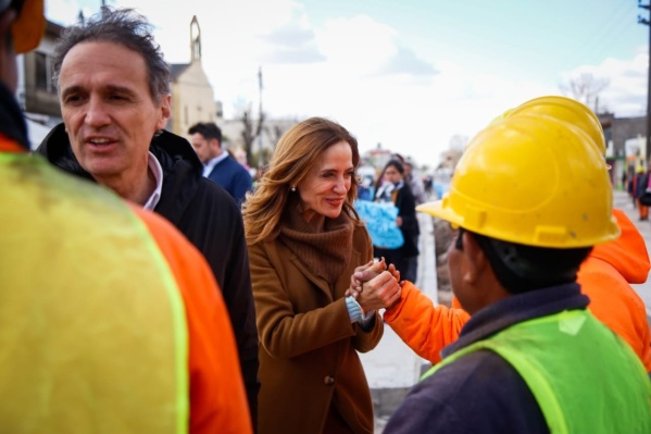 Tolosa Paz recorri&oacute; los trabajos de renovaci&oacute;n de la Avenida 32