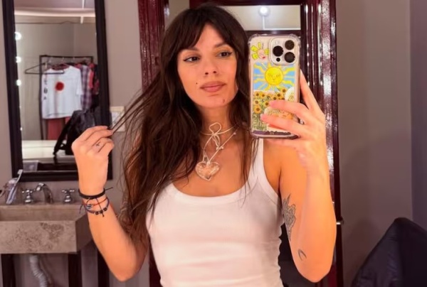 ¿Romance confirmado? Gimena Accardi fue vista muy cerca de un famoso cantante 20 años menor