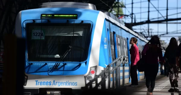 Por obras en las vías, el tren Roca modificó los horarios para esta semana