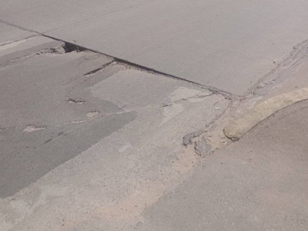 Vecinos denuncian pozo sin señalizar en 1 y 72