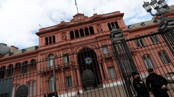 A poco de cerrar los comicios, hubo una amenaza de bomba en Casa Rosada
