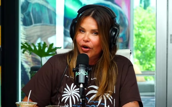 Nazarena Vélez le revisó el teléfono a su pareja y conto: “Vi fotos hot, casi lo mato”