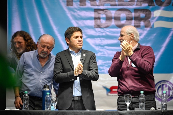 Kicillof lanzó en La Plata la campaña nacional de Fuerza Patria: “Hay que ganar cumpliendo el mandato y ampliando derechos”
