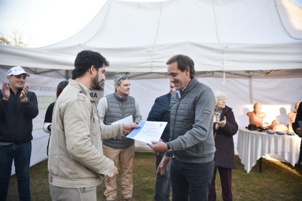 Julio Garro hizo entrega de diplomas a los egresados de los cursos de formaci&oacute;n profesional