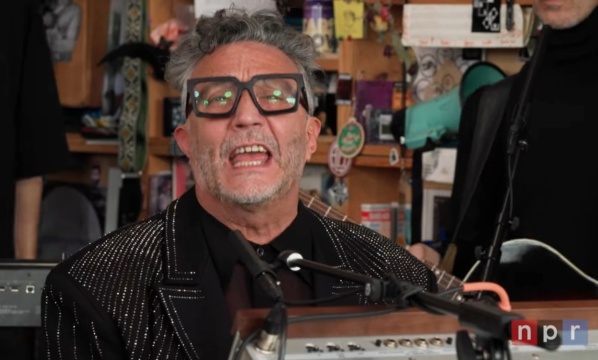 Fito Páez se convierte en el noveno argentino en tener su Tiny Desk