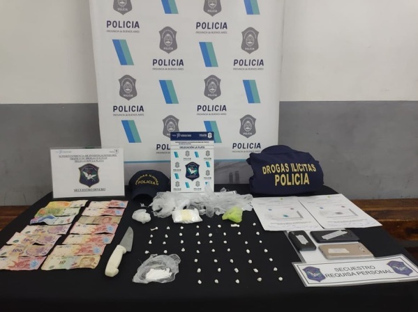 Gracias a un allanamiento se logró detener a un hombre que vendía droga en varios barrios de La Plata