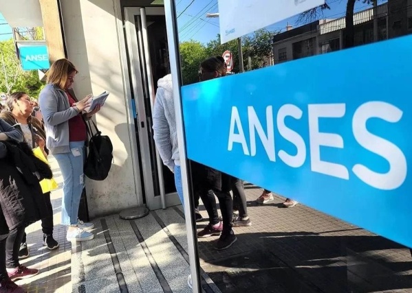 En una semana, más de 200 mil trabajadores en relación de dependencia ya solicitaron el crédito de ANSES