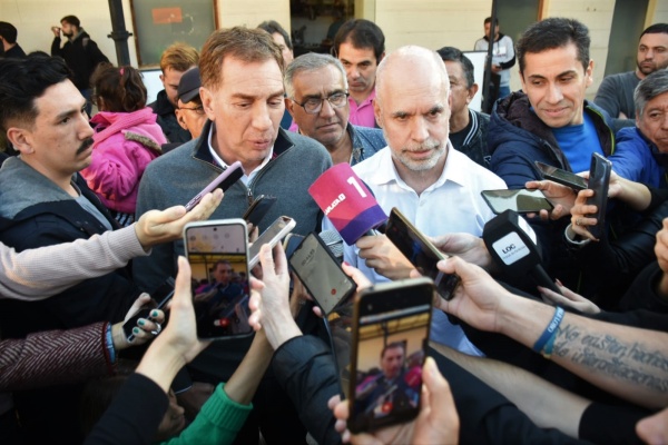 Larreta y Santilli en La Plata: "Para nosotros defender a los intendentes del PRO es una prioridad"