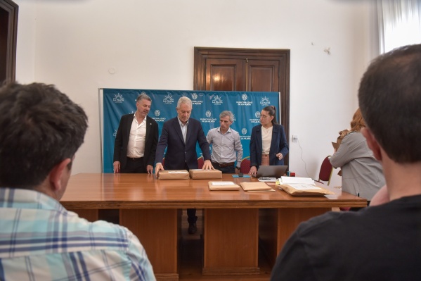Alak dio un nuevo paso para renovar y ampliar una delegación en La Plata: "Se va a optimizar la capacidad de respuesta"