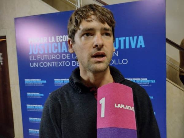 Gastón Castagneto a favor de las PASO en La Plata: "Tenemos el derecho a presentar nuestra lista y que la gente elija"