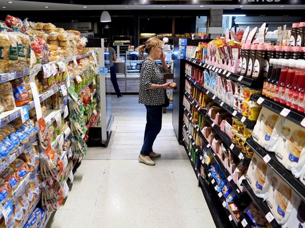 Con las ventas cada vez más bajas, las marcas propias se volvieron la jugada de último recurso de los supermercados