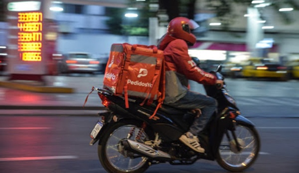 Violento intento de robo a un delivery en La Plata: los vecinos atraparon a los ladrones