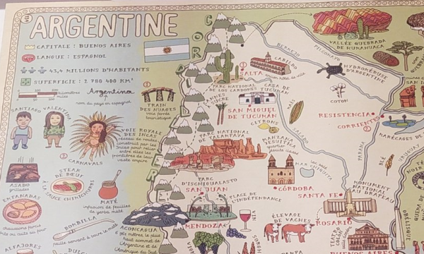 Una señora encontró un libro con mapas, se fijó en el de Argentina y le encantó el dibujo que aparecía sobre La Plata
