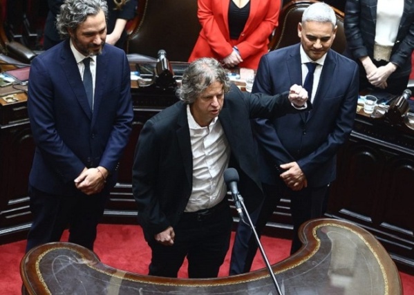 De Berisso al Congreso: la polémica jura de Christian Castillo que generó aplausos y chiflidos