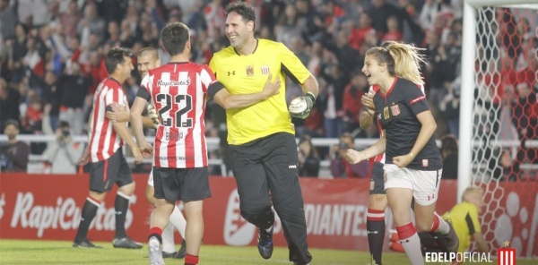 Un exfutbolista del Pincha logró el ascenso a la Primera Nacional como DT