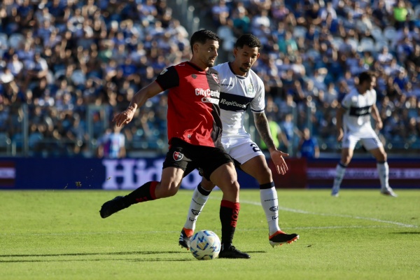 Gimnasia se desahogó en el Bosque