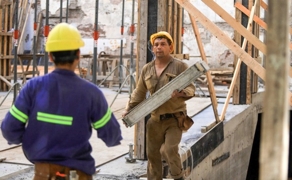 El Gobierno convocará a discutir la actualización del salario mínimo de $271.571