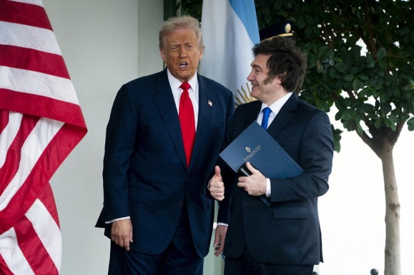 Milei firma acuerdo con Estados Unidos que abre la economía argentina a productos e inversiones estadounidenses