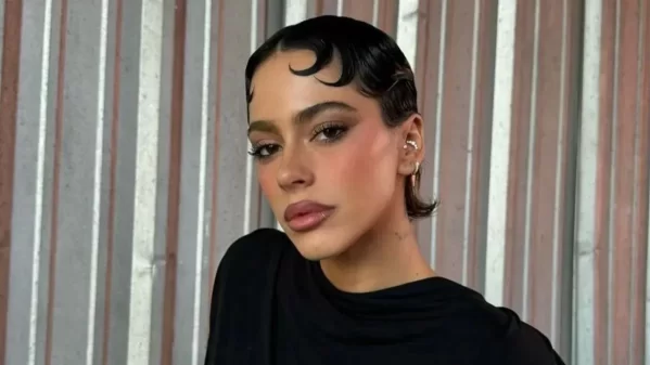 Tini lanzó la versión en vivo de su último álbum y presentó una versión más íntima y sentimental