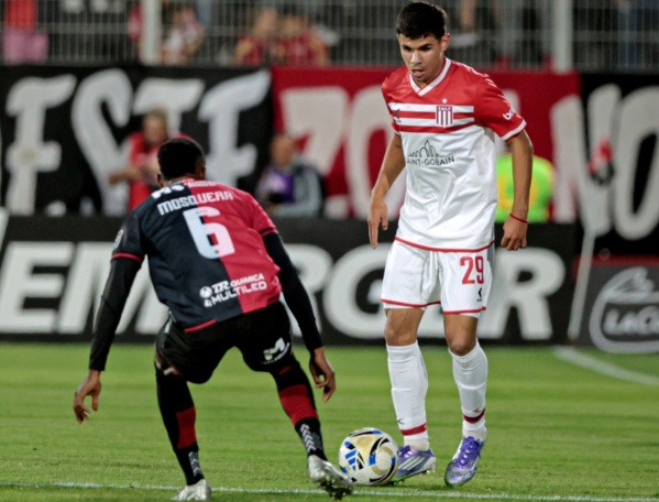 La ley del ex dijo presente en Rosario y a Estudiantes le arrebataron la victoria en el final