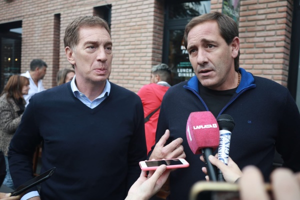 Garro recorri&oacute; Berisso y Ensenada junto a Santilli: "Los vecinos son los que nos marcan el camino"