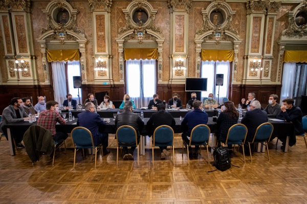 Axel Kicillof se reunió con intendentes de la primera sección electoral