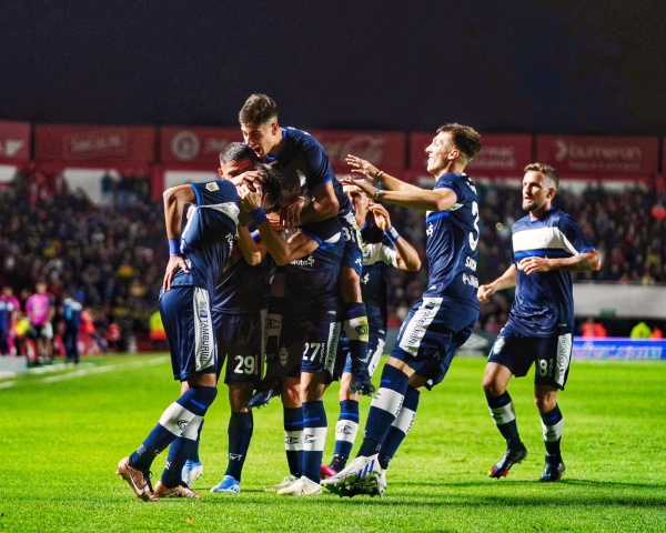 ¿Qué histórica marca rompieron los goleadores de Gimnasia en La Paternal?