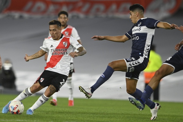 River goleó 4 a 0 a Gimnasia y se complica la continuidad de Gorosito