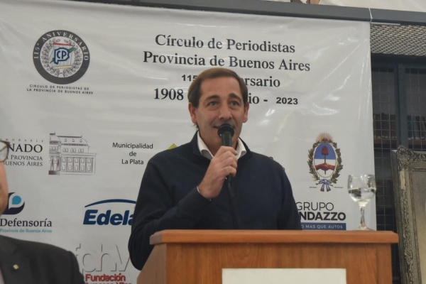 Garro participó de un brindis por el Día del Periodista: "Su trabajo es fundamental para la democracia"