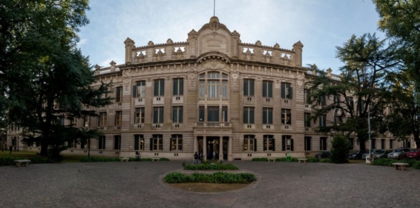 Denuncian irregularidades en las elecciones estudiantiles del Colegio Nacional