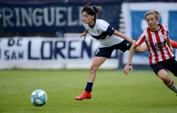 El Clásico del fútbol Femenino se jugará en el Bosque