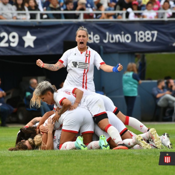 El Pincha festejó en el clásico Femenino