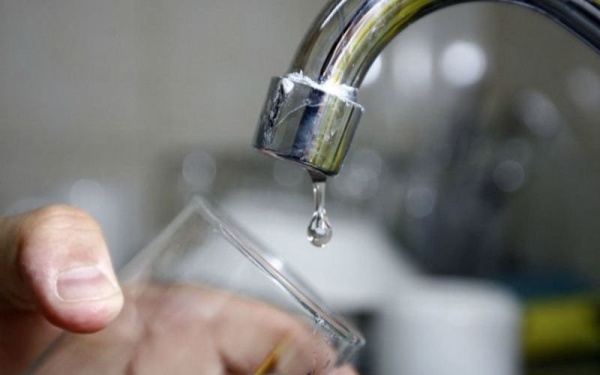 Vecinos de 59 entre 148 y 149 reclamaron por falta de agua en la zona